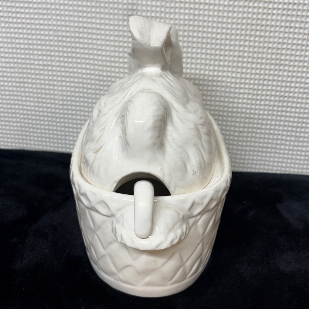Porcelain soup tureen with ladle - Picture 4 of 12